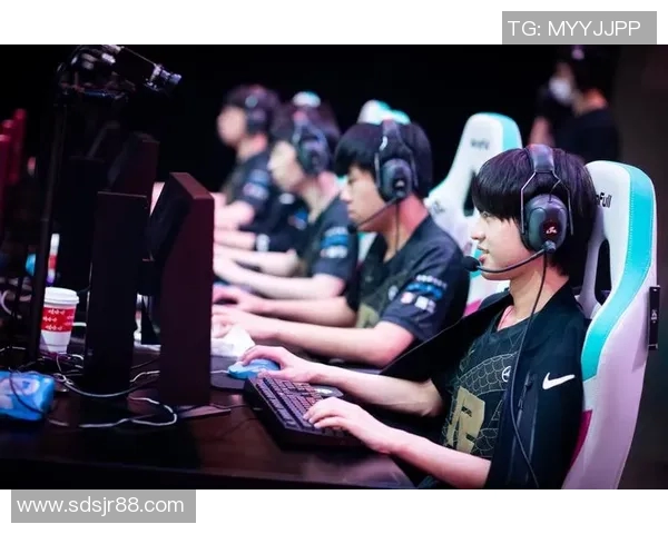 电竞新闻RNG在英雄联盟比赛中的控制能力分析与得失总结