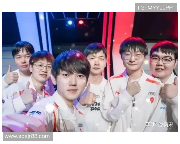 电竞新闻深入分析JDG与TES赛后复盘揭示两队实力差距与未来发展潜力