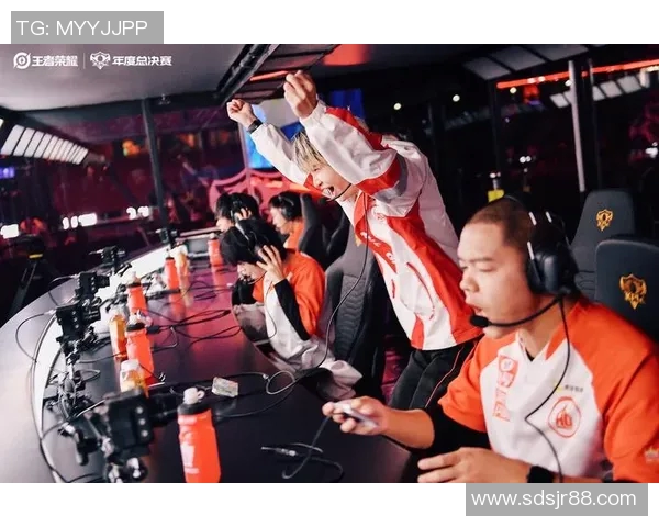 电竞新闻王者荣耀深度解析IG战队的战术转型与团队协作演变 电竞新闻王者荣耀深度解析IG战队的战术转型与团队协作演变